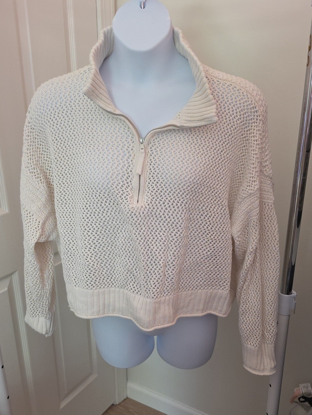 XXL Aerie Crochet Cropped Quarter Zip Sweater